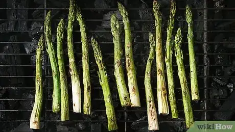 Imagen titulada Eat Asparagus Step 7