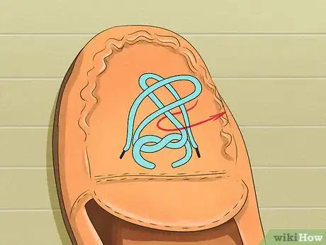 Imagen titulada Tie Moccasins Step 3