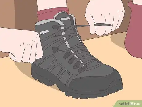 Imagen titulada Prevent Heel Lift in Hiking Boots Step 3
