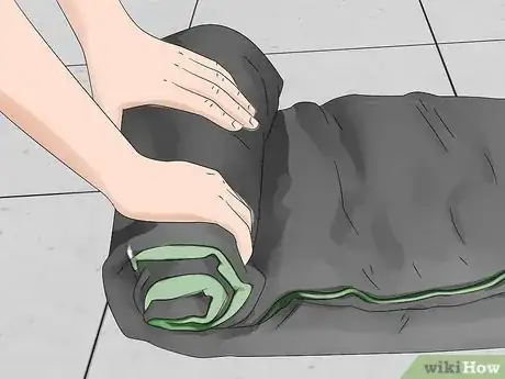 Imagen titulada Pack a Sleeping Bag Step 6
