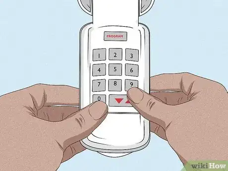 Imagen titulada Program a Garage Door Opener Step 11