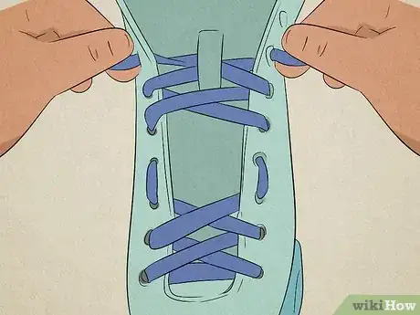 Imagen titulada Tie Roller Skate Laces Step 14