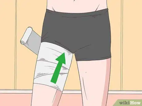 Imagen titulada Wrap a Groin Injury Step 7