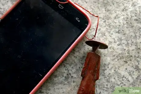 Imagen titulada Decorate Your Cell Phone Step 6