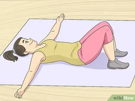 Imagen titulada Fix Rounded Shoulders Step 7