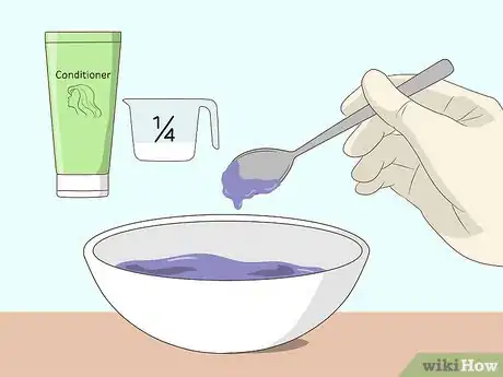 Imagen titulada Dye Hair with Kool Aid Step 5