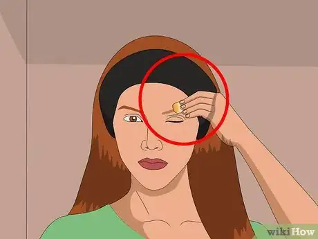 Imagen titulada Bleach Your Eyebrows Step 12