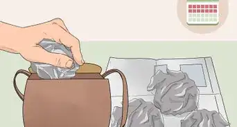 eliminar el mal olor de una bolsa vieja de cuero