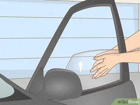 Imagen titulada Manually Roll Up a Power Window Step 5