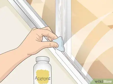 Imagen titulada Remove Caulk Residue Step 5