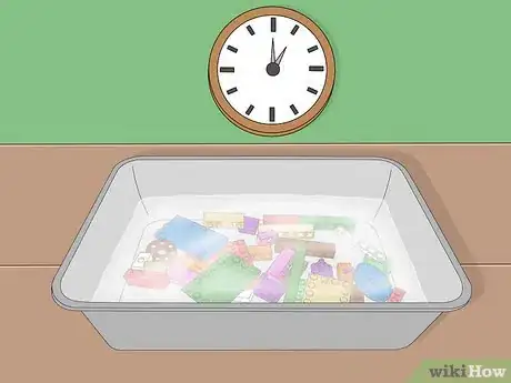 Imagen titulada Clean LEGOs Step 6