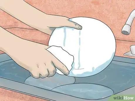 Imagen titulada Conserve Water when Doing Dishes Step 5
