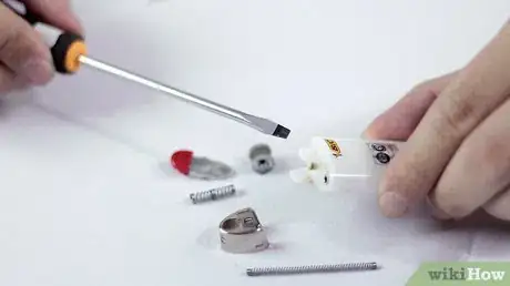 Imagen titulada Put Lighter Fluid in a Lighter Step 18