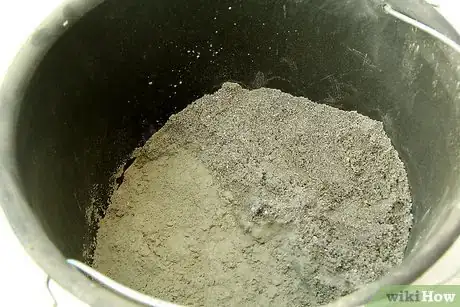 Imagen titulada Make Fake Rocks with Concrete Step 5