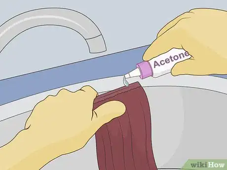 Imagen titulada Remove Glue from Hair Extensions Wefts Step 11