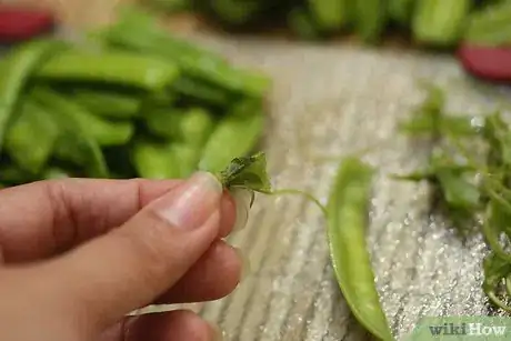 Imagen titulada Cook Snow Peas Step 3