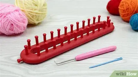 Imagen titulada Knit a Scarf on a Loom Step 1