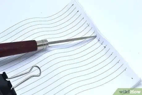 Imagen titulada Make a Spiral‐Bound Book Step 11