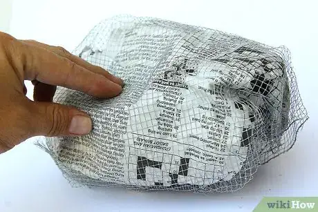 Imagen titulada Make Fake Rocks with Concrete Step 4