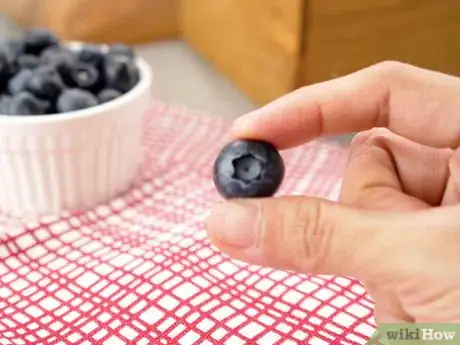 Imagen titulada Eat Blueberries Step 10