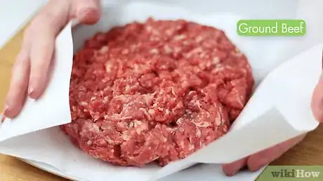 Imagen titulada Cook a Cheeseburger Step 1