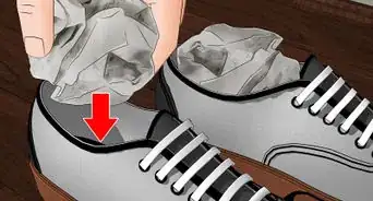 hacer que tus zapatos paren de chirriar