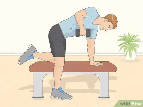 Imagen titulada Get Big Muscles Using Dumbbells Step 6