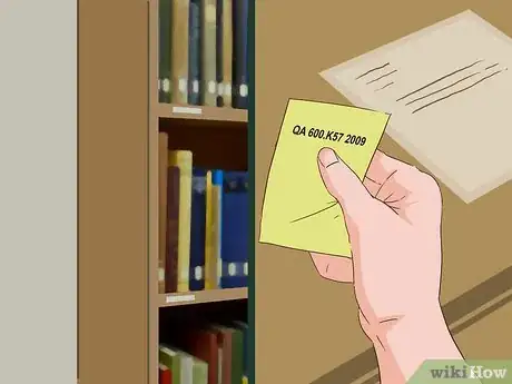 Imagen titulada Locate a Book in a Library Step 7