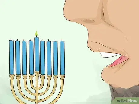 Imagen titulada Light a Chanukah Menorah Step 7