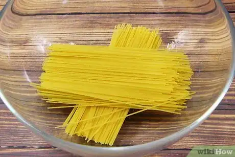 Imagen titulada Cook Spaghetti in the Microwave Step 1