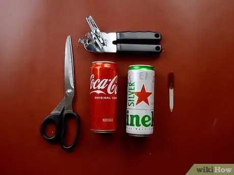 Imagen titulada Disguise Your Beer Can With a Soda Can Step 1
