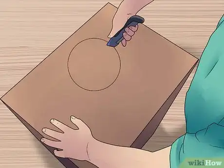 Imagen titulada Make a Simple Cat's Bed Step 2