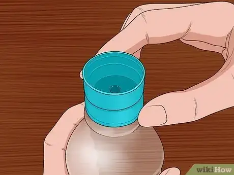 Imagen titulada Make a Sand Timer from Recycled Plastic Bottles Step 4