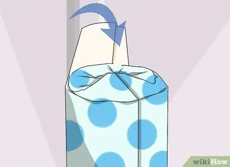 Imagen titulada Wrap a Bottle Step 10
