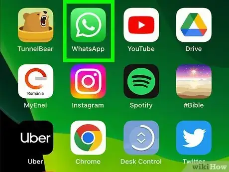 Imagen titulada Share Your Location on WhatsApp Step 1