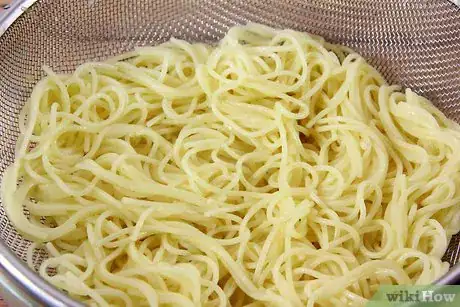 Imagen titulada Cook Spaghetti in the Microwave Step 4