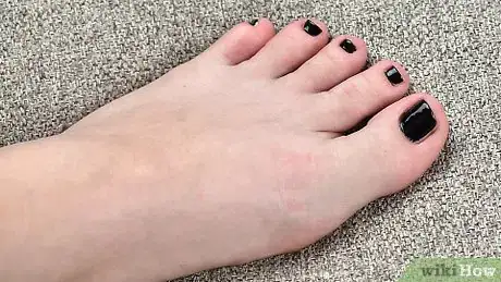 Imagen titulada Do a Pedicure Step 18