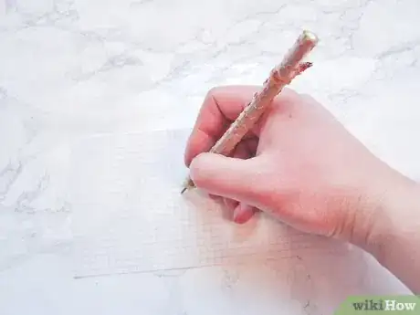 Imagen titulada Make a Pencil Step 17