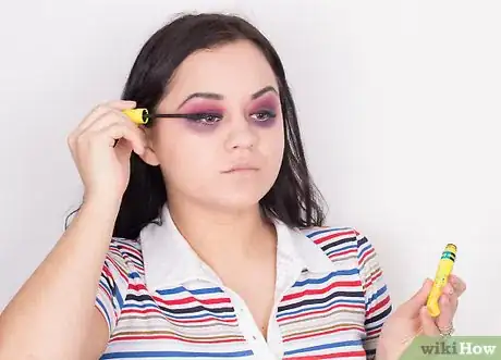 Imagen titulada Do Vampire Makeup Step 7
