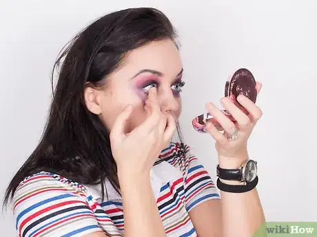 Imagen titulada Do Vampire Makeup Step 9