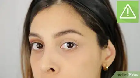 Imagen titulada Blend Eyeshadow Step 18