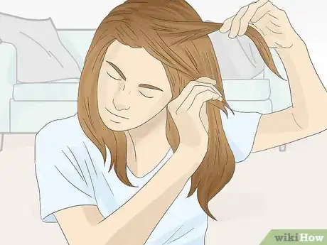 Imagen titulada Feather Hair Around Your Face Step 4
