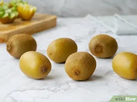 Imagen titulada Tell if a Kiwi Is Ripe Step 4