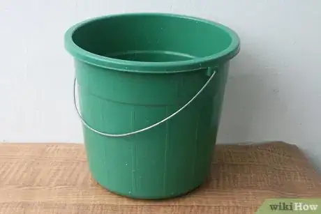 Imagen titulada Start a Siphon (Fish Tank) Step 2