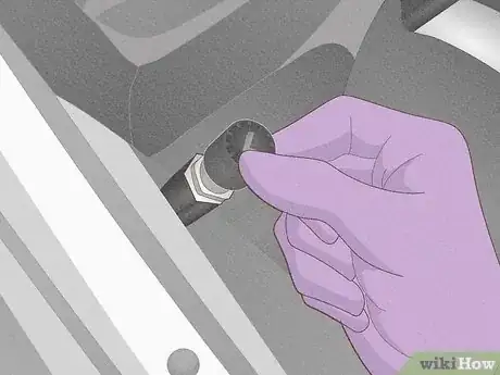 Imagen titulada Recharge the Air Conditioner in a Car Step 25