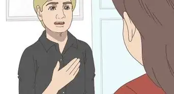 ser del tipo fuerte y reservado