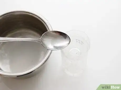 Imagen titulada Make a Fly Trap Step 6