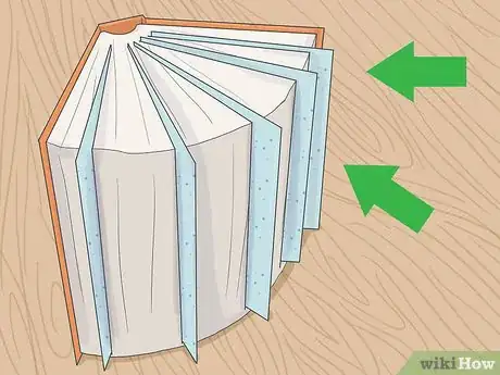 Imagen titulada Dry a Wet Book Step 7