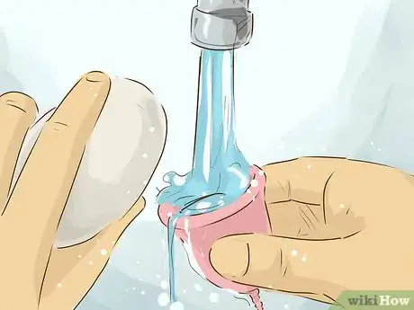 Imagen titulada Use a Menstrual Cup Step 4