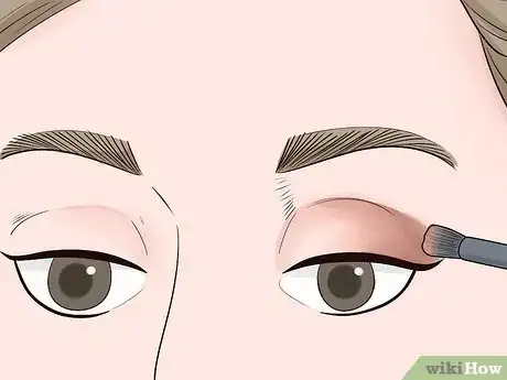 Imagen titulada Apply Makeup on Round Eyes Step 7